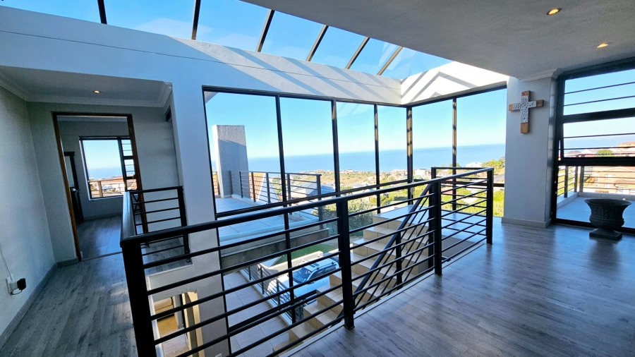 5 Bedroom Property for Sale in Dana Bay Western Cape